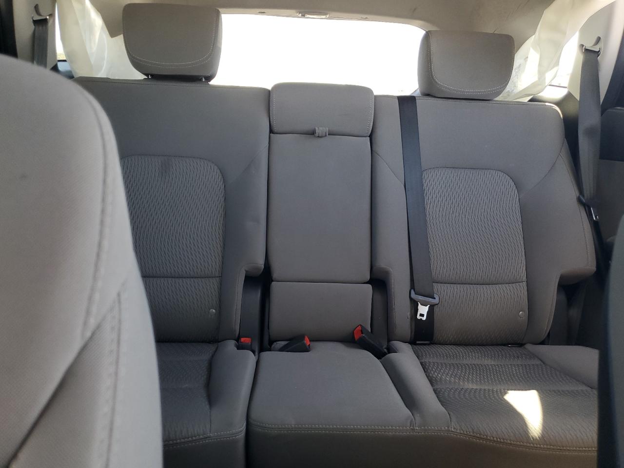 2017 Hyundai Santa Fe Se VIN: KM8SM4HF2HU172253 Lot: 85781145