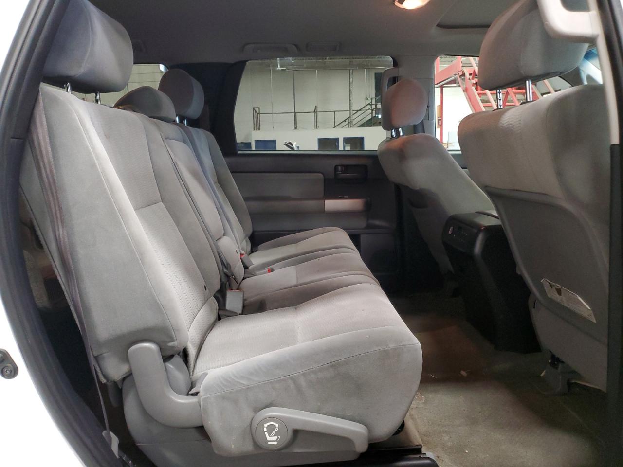 2008 Toyota Sequoia Sr5 VIN: 5TDBT64A28S000029 Lot: 82669005