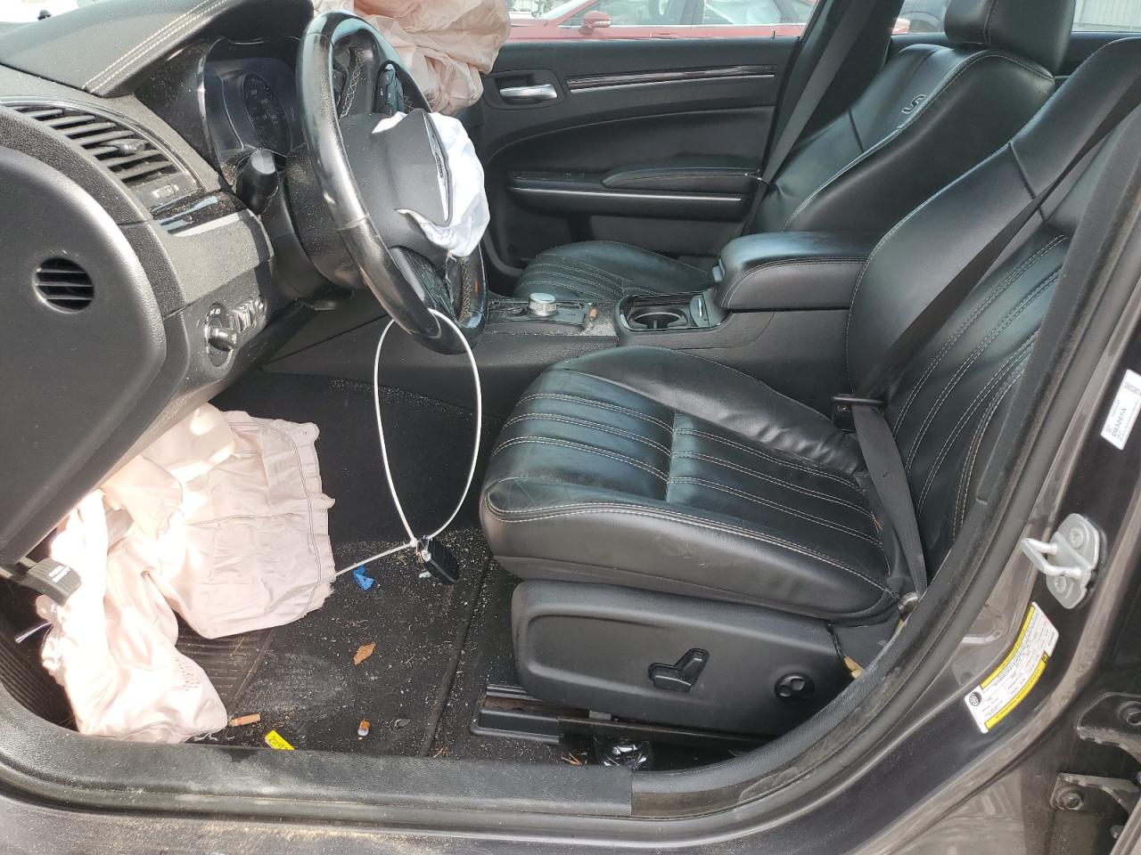 2019 Chrysler 300 S VIN: 2C3CCAGG5KH586369 Lot: 82686455