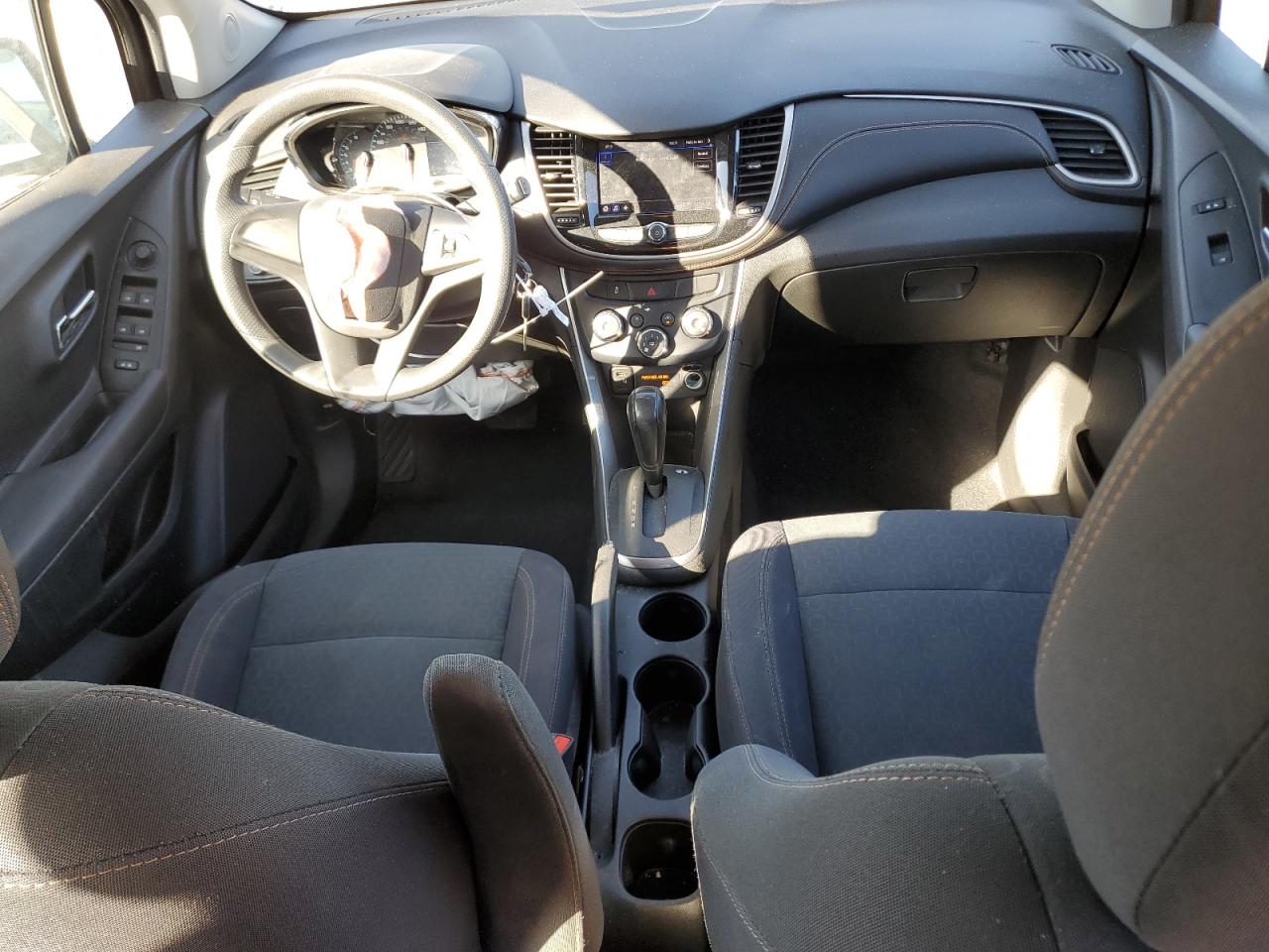 2020 Chevrolet Trax Ls VIN: 3GNCJKSB1LL216636 Lot: 90704955