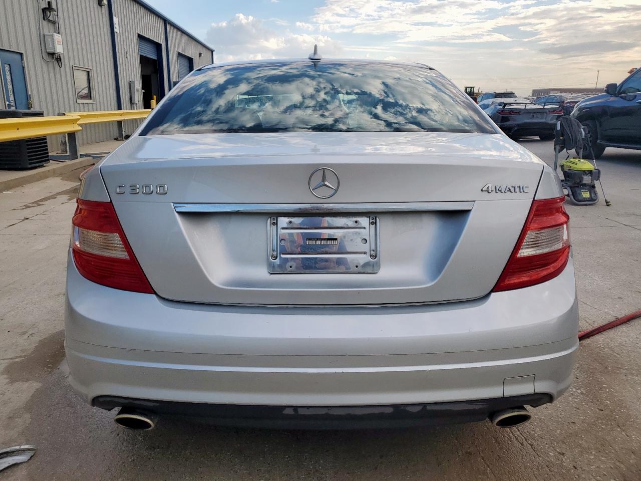 2010 Mercedes-Benz C 300 4Matic VIN: WDDGF8BB1AF435026 Lot: 85562245