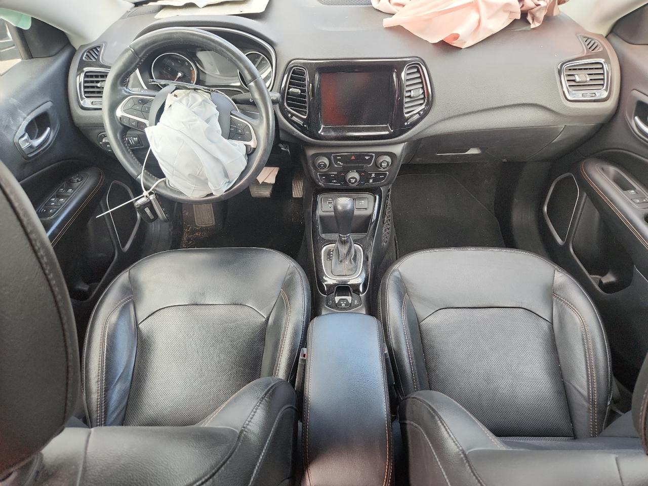 2018 Jeep Compass Limited VIN: 3C4NJCCBXJT411959 Lot: 82346525