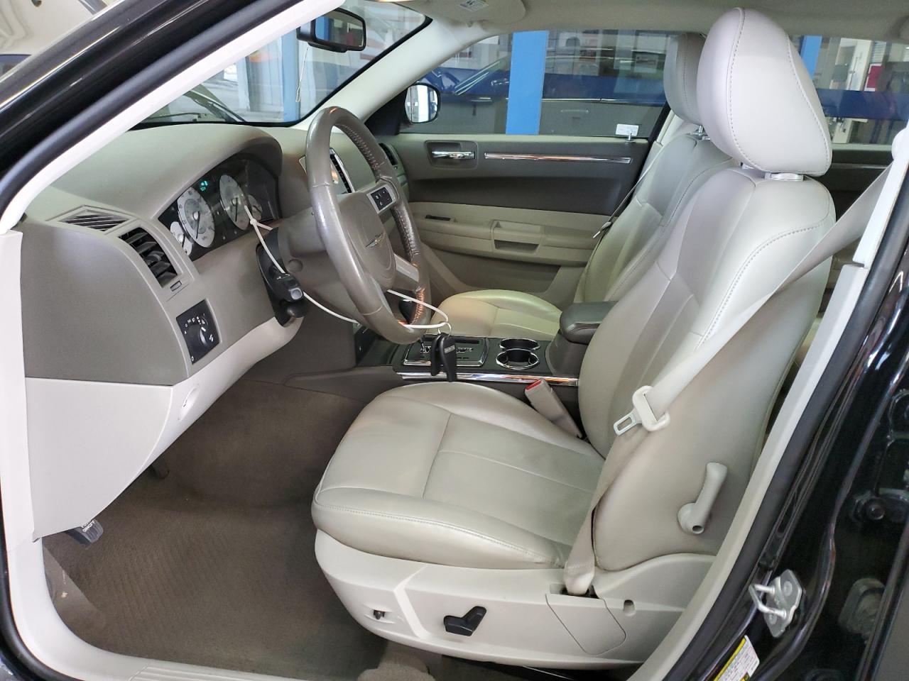 2010 Chrysler 300 Touring VIN: 2C3CA5CV8AH112464 Lot: 86330715
