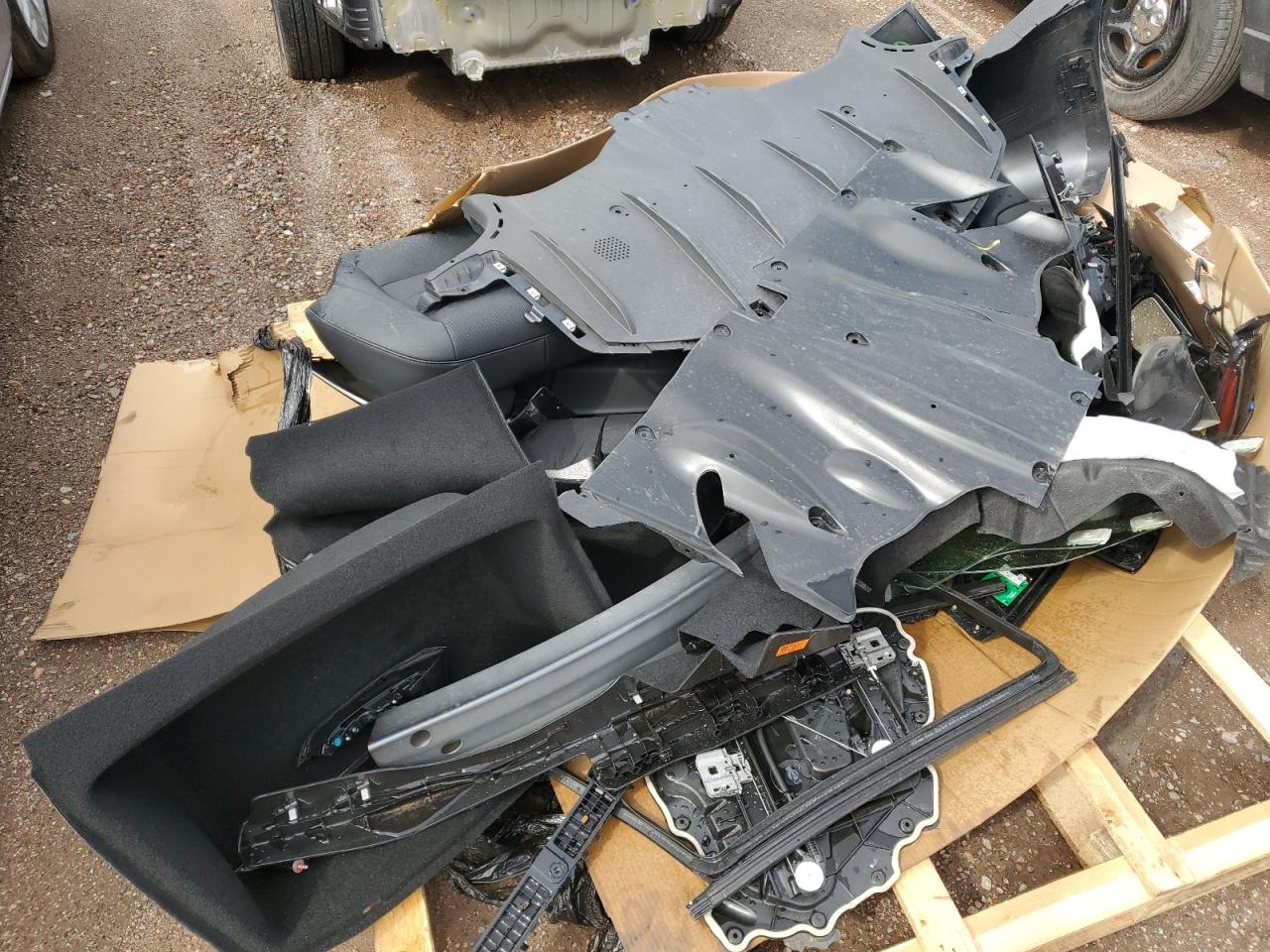 2025 Tesla Model 3 VIN: 5YJ3E1EA1SF004021 Lot: 81891375