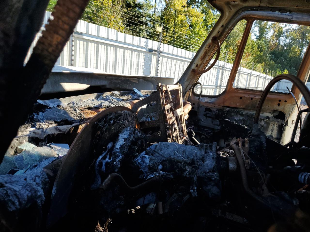 2003 International 4000 4300 VIN: 1HTMMAAN83H565028 Lot: 84357995