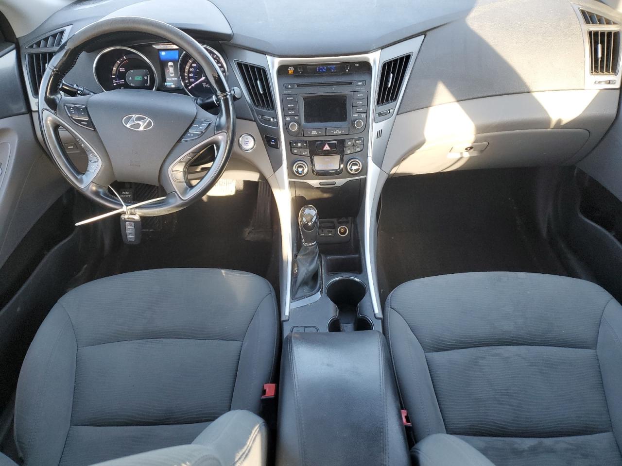 2015 Hyundai Sonata Hybrid VIN: KMHEC4A44FA127869 Lot: 84992785