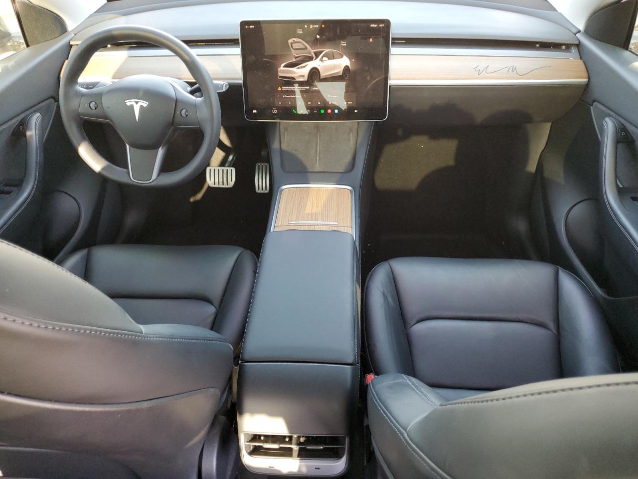 2022 Tesla Model Y VIN: 7SAYGDEF1NF438332 Lot: 84586025