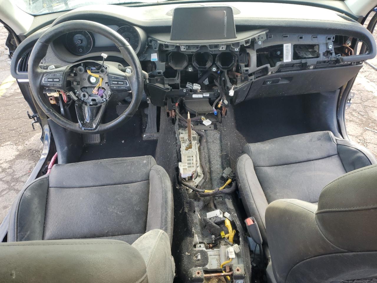 2018 Kia Stinger Premium VIN: KNAE25LA0J6020942 Lot: 90592225