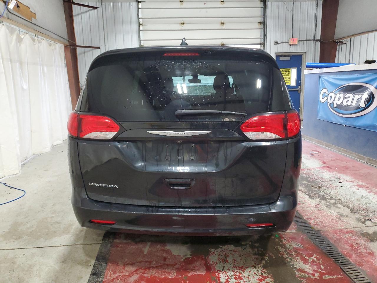 2017 Chrysler Pacifica Touring VIN: 2C4RC1DG1HR571638 Lot: 90411105