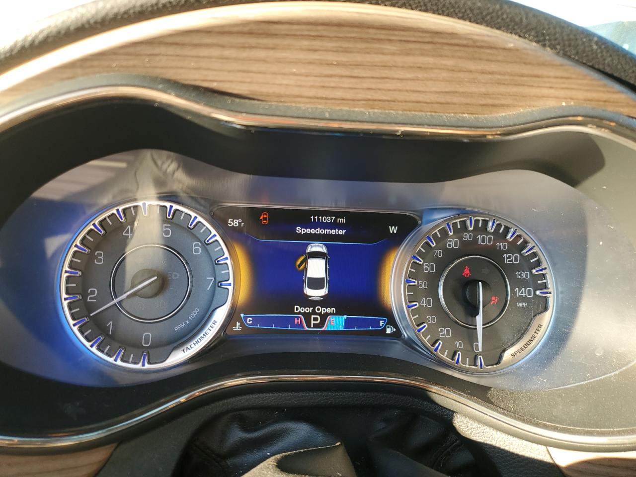 2015 Chrysler 200 C VIN: 1C3CCCCB0FN668982 Lot: 85528365