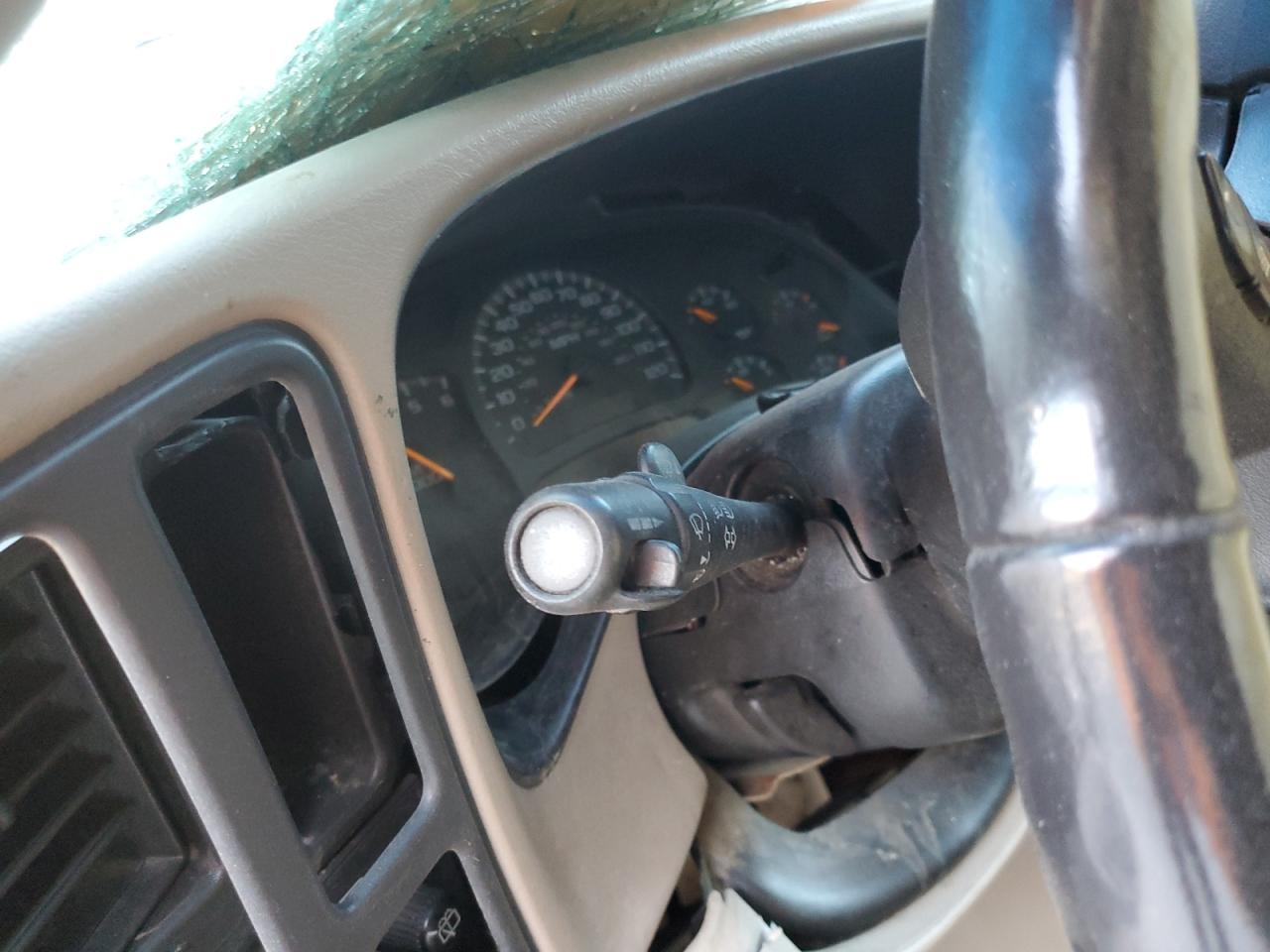 2003 GMC Yukon Xl C1500 VIN: 1GKEC16Z33J281464 Lot: 85961125