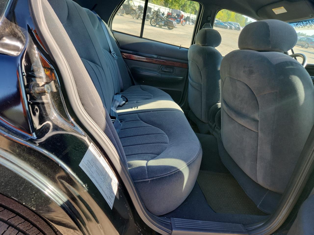 2000 Mercury Grand Marquis Gs VIN: 2MEFM74W2YX707926 Lot: 82245425