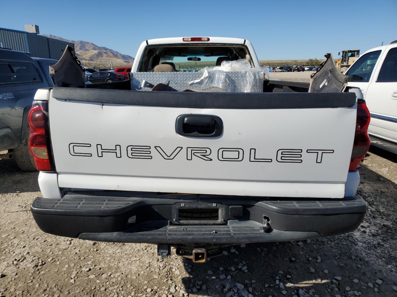 2006 Chevrolet Silverado C2500 Heavy Duty VIN: 1GCHC29U06E254816 Lot: 82502415