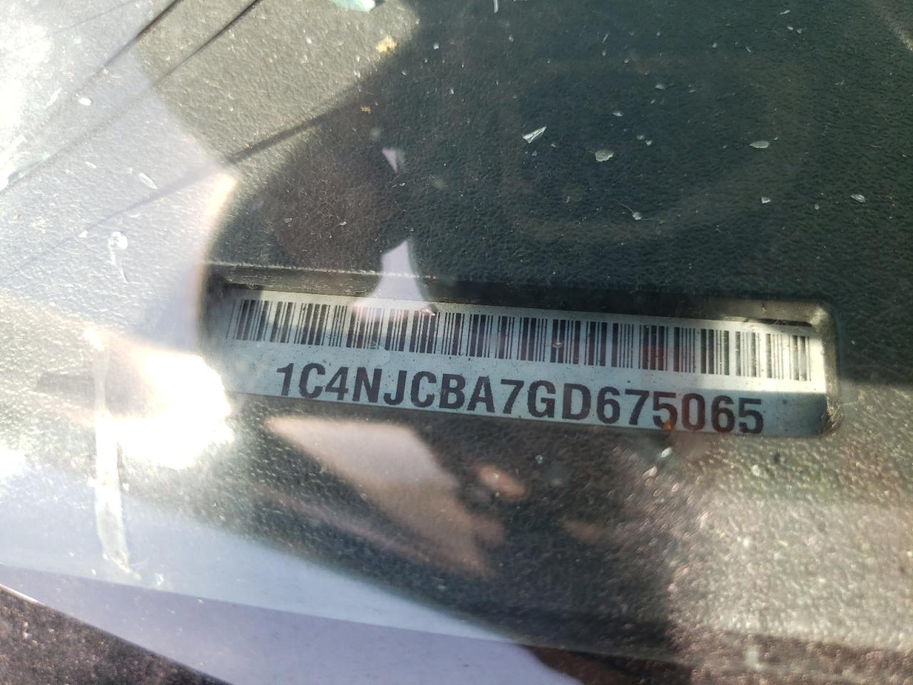 2016 Jeep Compass Sport VIN: 1C4NJCBA7GD675065 Lot: 82258335