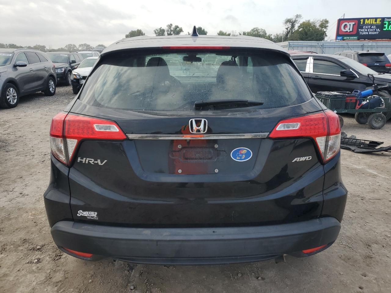 2020 Honda Hr-V Lx VIN: 3CZRU6H3XLM735996 Lot: 82224725