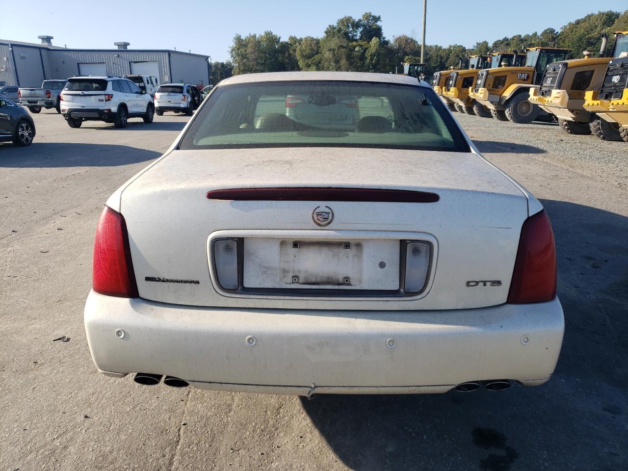 2002 Cadillac Deville Dts VIN: 1G6KF57912U133664 Lot: 81894385