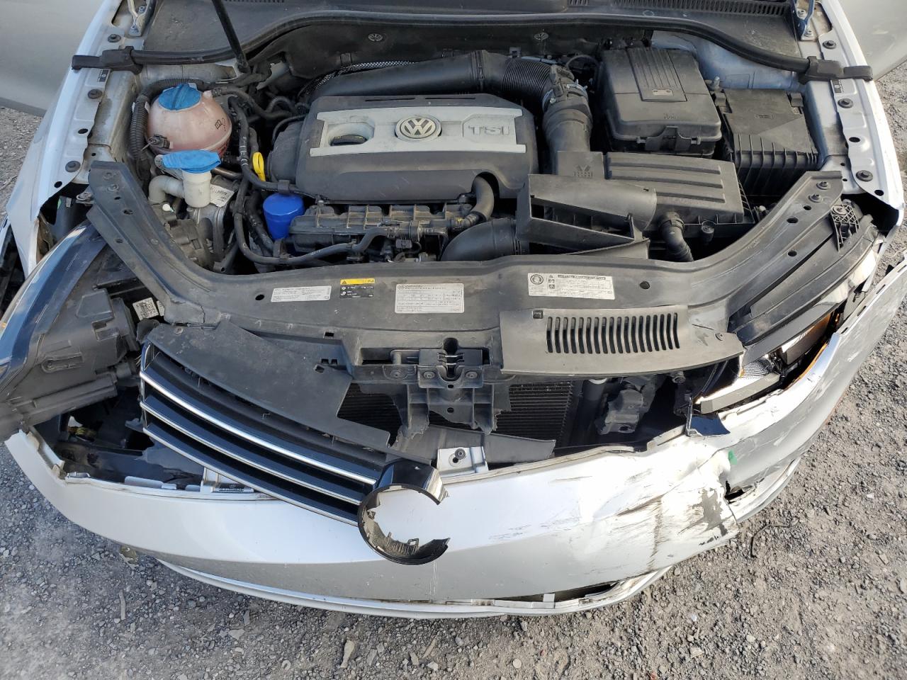 2015 Volkswagen Eos Komfort VIN: WVWBW8AH5FV003269 Lot: 85868085