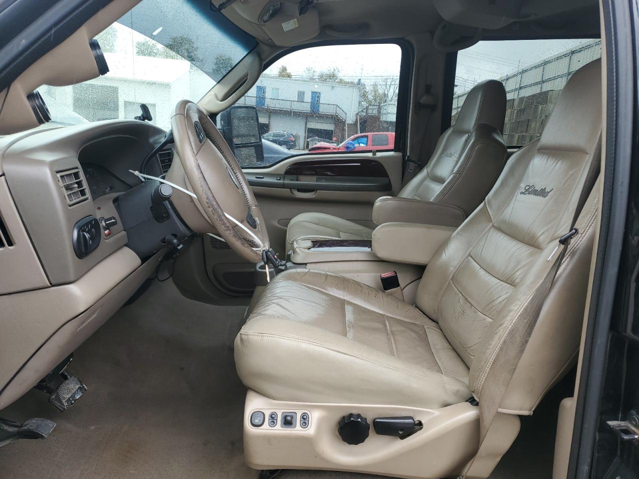 2004 Ford Excursion Limited VIN: 1FMSU43P94EB83318 Lot: 90995235