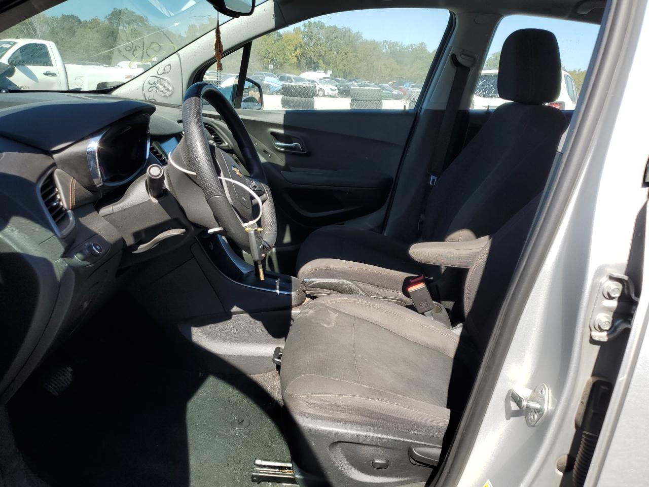 2017 Chevrolet Trax Ls VIN: 3GNCJKSB5HL238453 Lot: 85650665