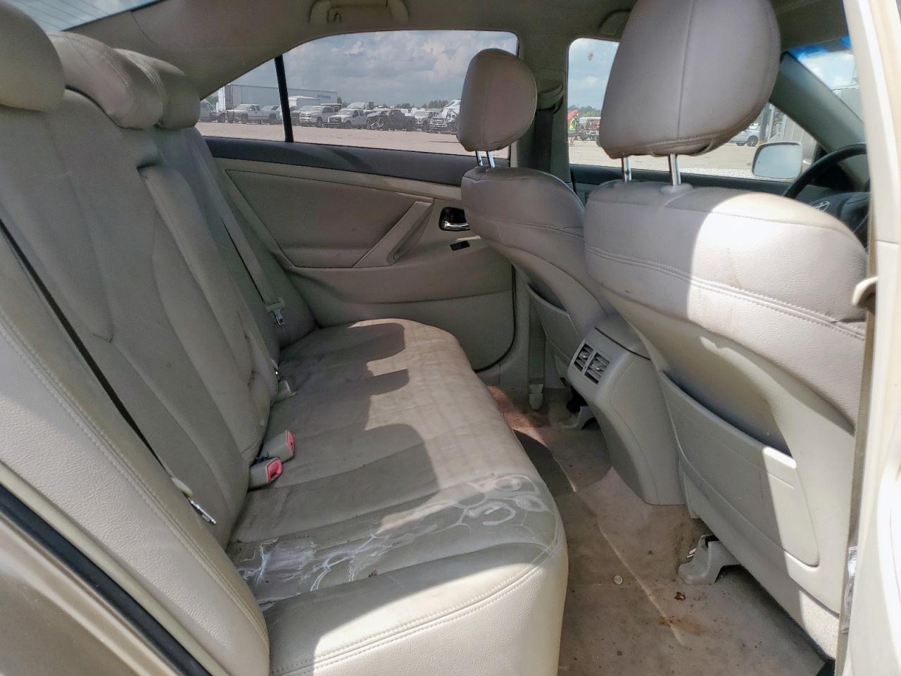 2007 Toyota Camry Hybrid VIN: JTNBB46K273018202 Lot: 82300245