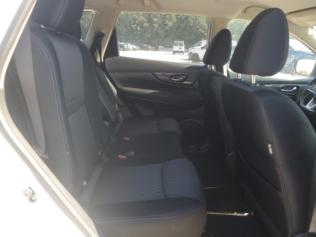 2017 Nissan Rogue S VIN: JN8AT2MTXHW386516 Lot: 85904595