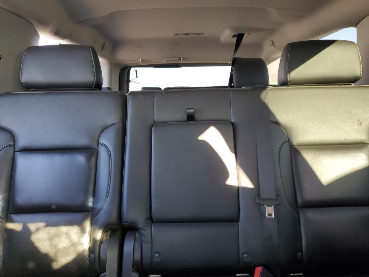 2019 Chevrolet Suburban K1500 Lt VIN: 1GNSKHKC1KR408201 Lot: 84291385