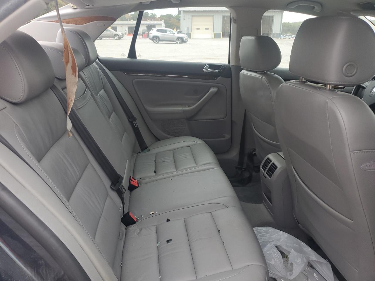 2005 Volkswagen New Jetta 2.5L Option Package 2 VIN: 3VWDF71K45M634339 Lot: 85592225