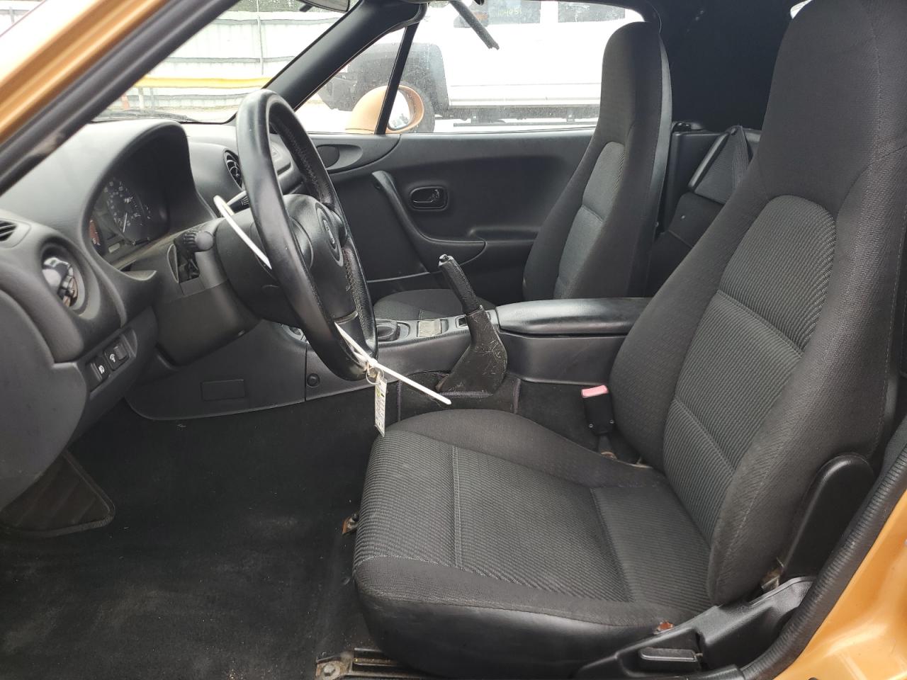 2000 Mazda Mx-5 Miata Base VIN: JM1NB3537Y0140837 Lot: 85178845