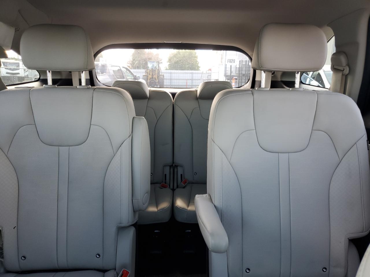 2025 Kia Sorento Ex VIN: KNDRJDJH4S5300047 Lot: 84989405