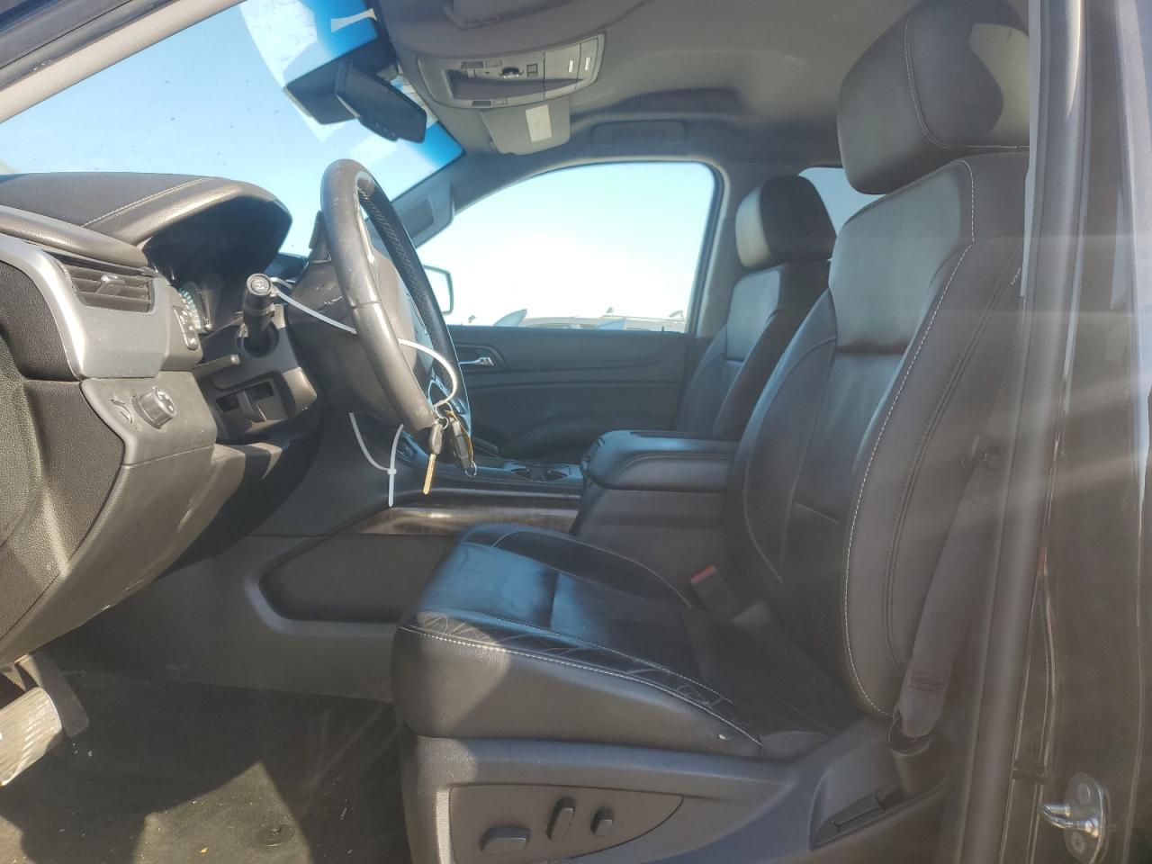 2018 Chevrolet Suburban C1500 Lt VIN: 1GNSCHKC2JR349932 Lot: 82451525