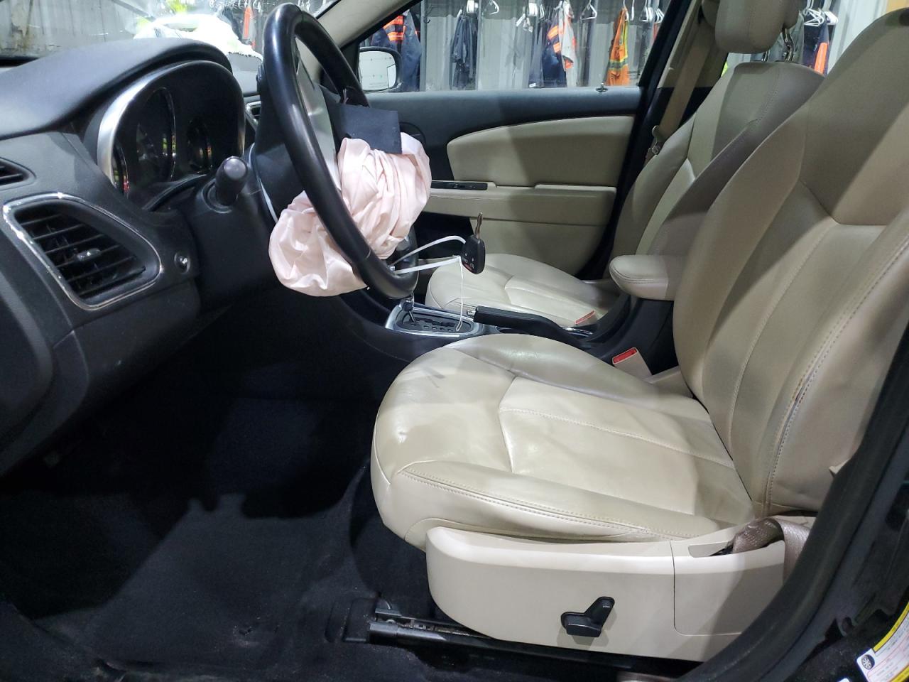 2012 Chrysler 200 Limited VIN: 1C3CCBCB3CN126670 Lot: 84930285