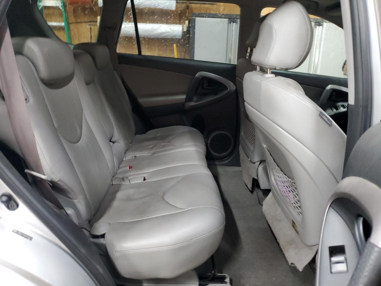 2008 Toyota Rav4 Limited VIN: JTMBK31V985043927 Lot: 86492565