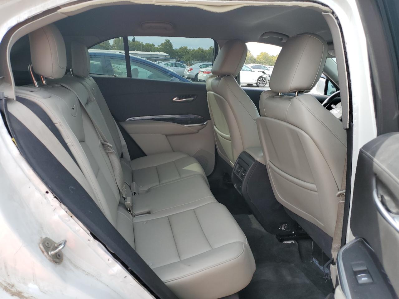 2021 Cadillac Xt4 Luxury VIN: 1GYAZAR46MF000913 Lot: 85137845