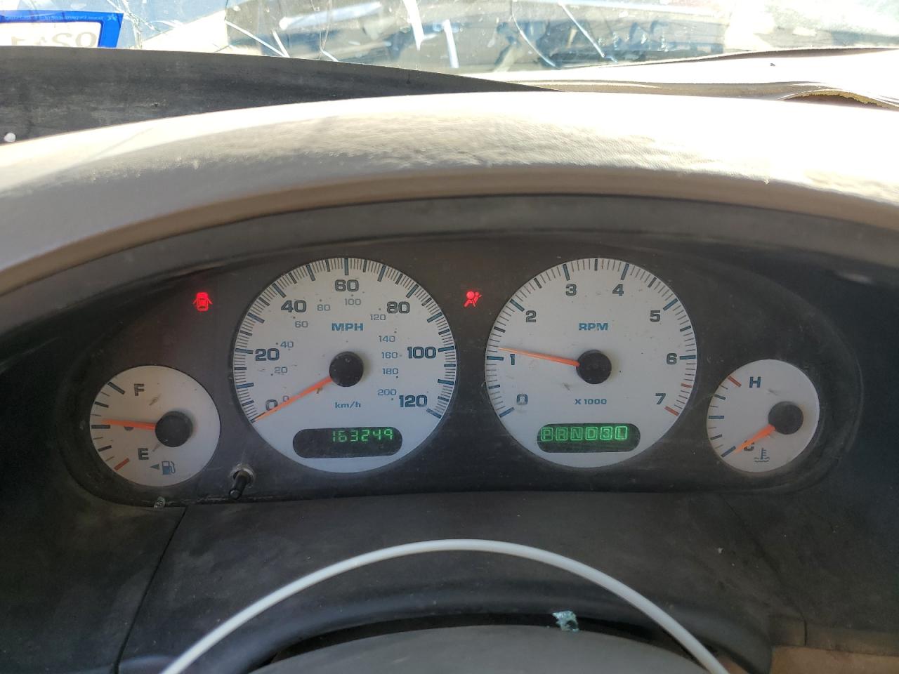 2002 Dodge Grand Caravan Sport VIN: 1B4GP443X2B525609 Lot: 82737265