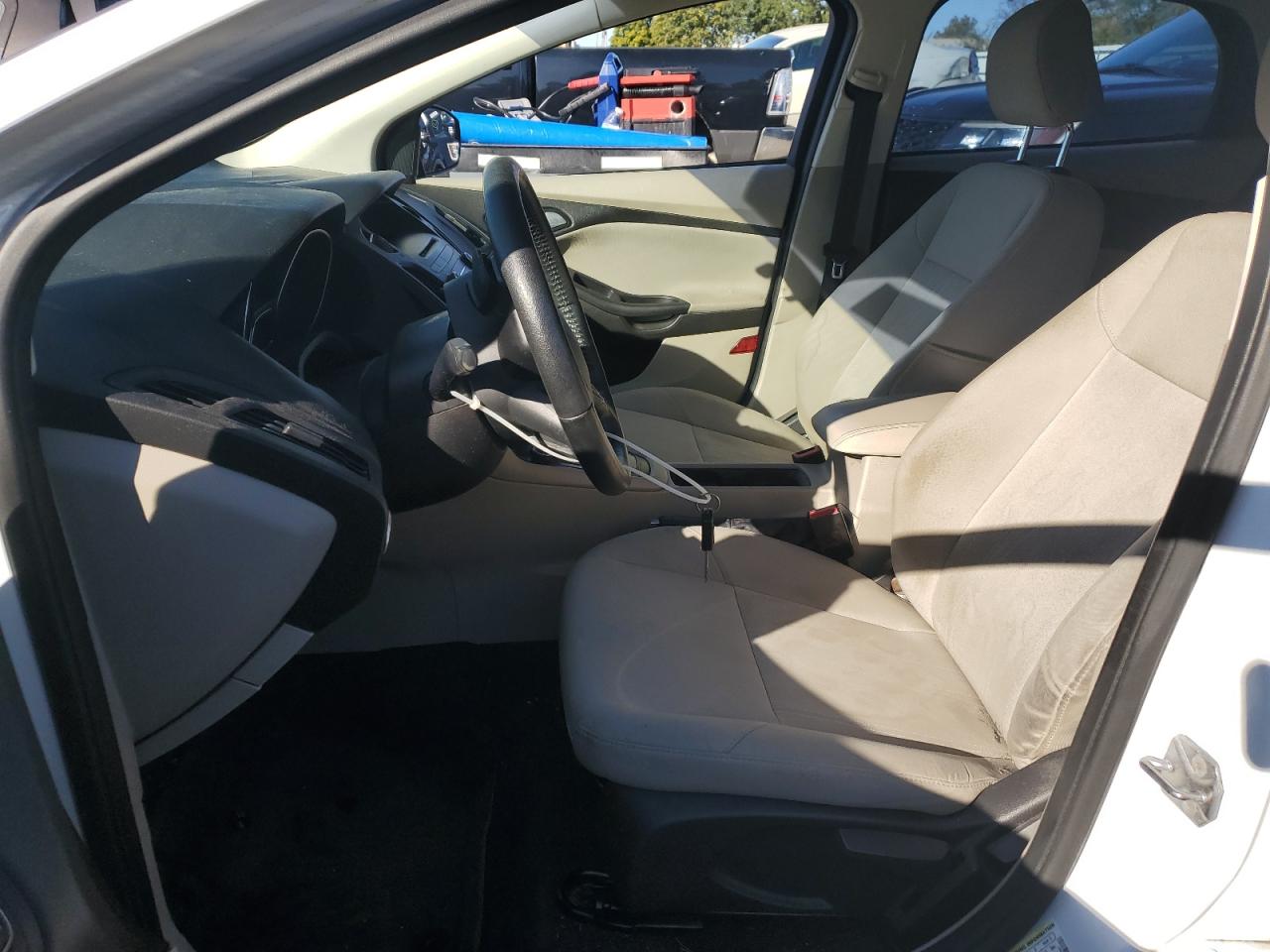 2016 Ford Focus Se VIN: 1FADP3K21GL356453 Lot: 86077405