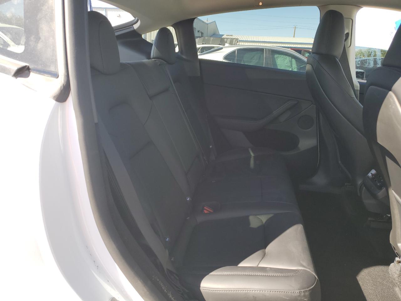 2025 Tesla Model Y VIN: 7SAYGDED9SF241533 Lot: 82323875