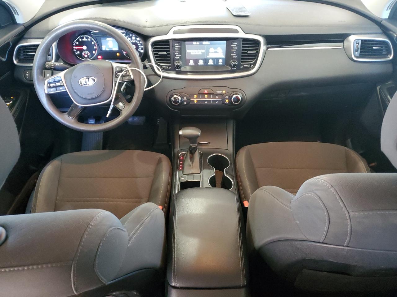 2020 Kia Sorento L VIN: 5XYPG4A32LG669850 Lot: 86136525