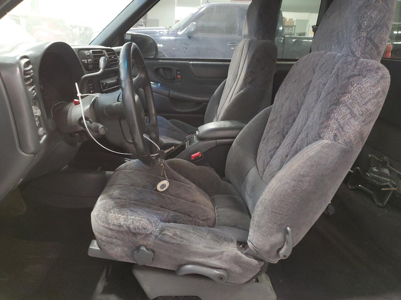 2000 GMC Sonoma VIN: 1GTDT19W0Y8252902 Lot: 87486215