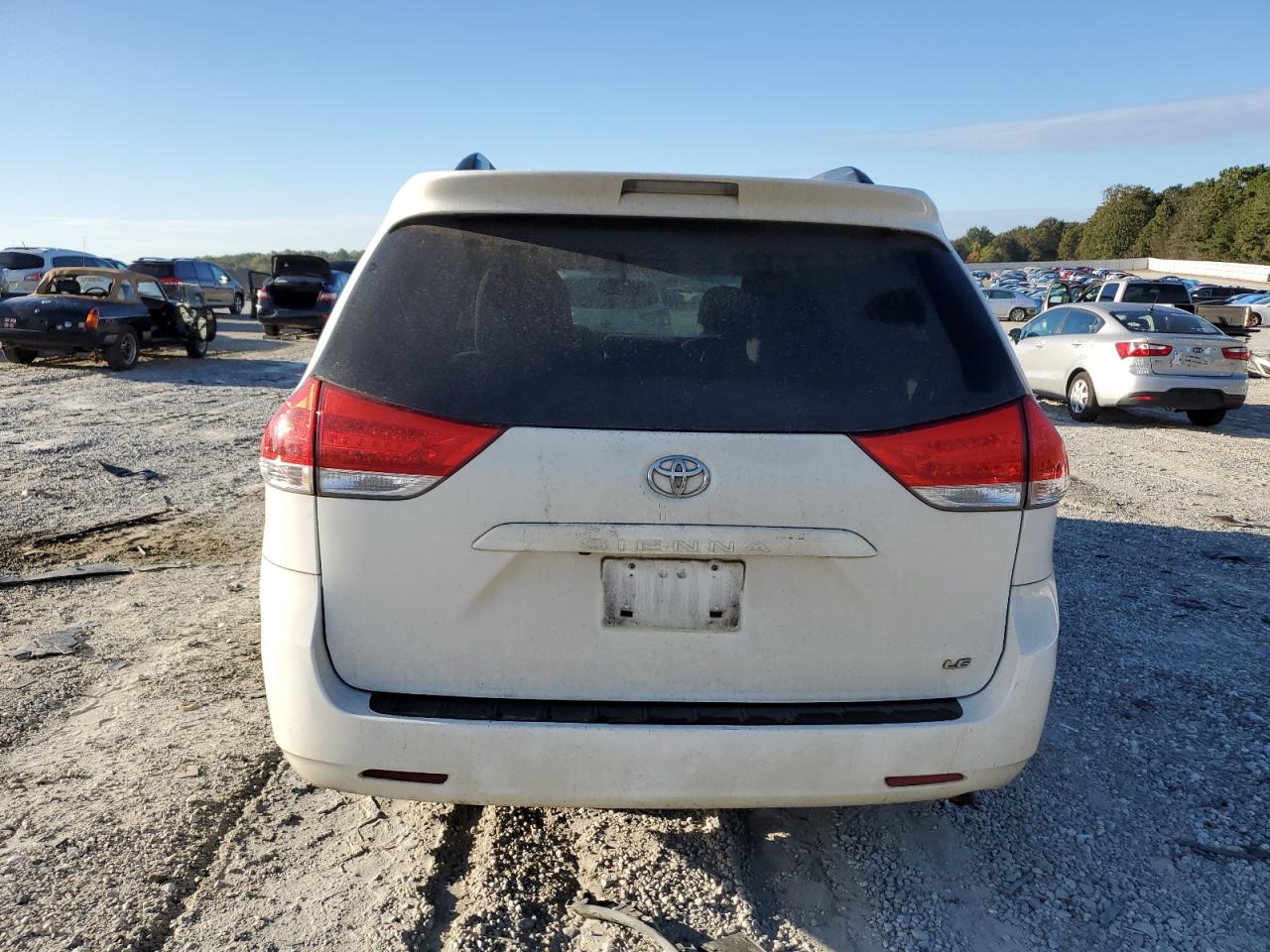 2011 Toyota Sienna Le VIN: 5TDKK3DCXBS136354 Lot: 84590145