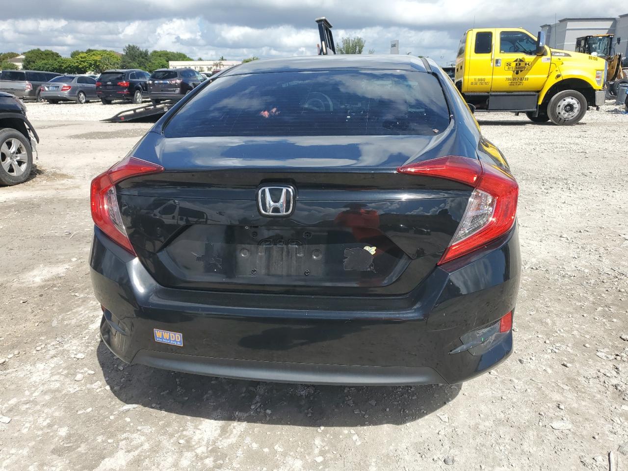 2018 Honda Civic Lx VIN: 19XFC2F50JE039003 Lot: 85145135