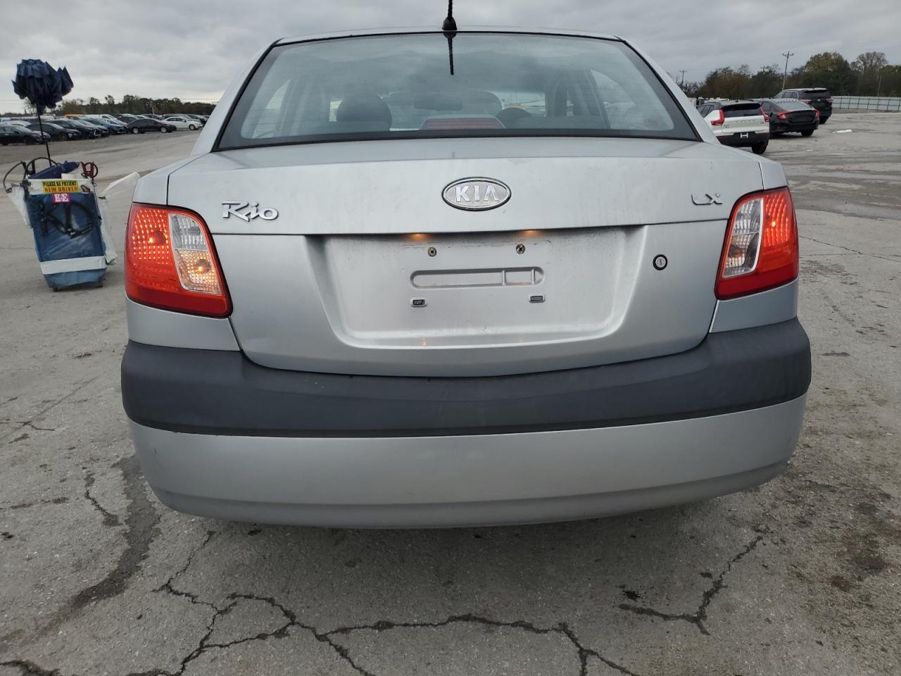 2007 Kia Rio Base VIN: KNADE123476237353 Lot: 90583245