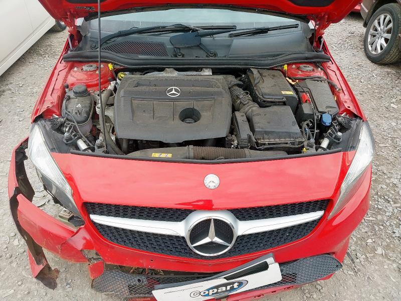 2016 MERCEDES-BENZ A 180 D SPORT 