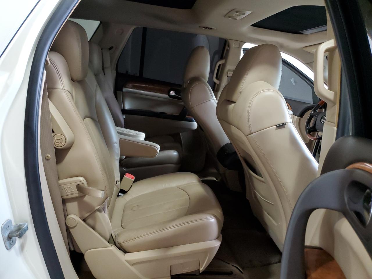 2008 Buick Enclave Cxl VIN: 5GAEV237X8J301572 Lot: 82500305