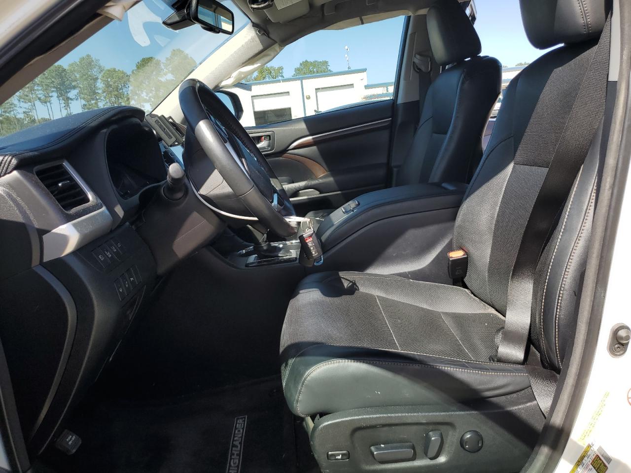 2015 Toyota Highlander Limited VIN: 5TDYKRFH2FS062777 Lot: 85081565