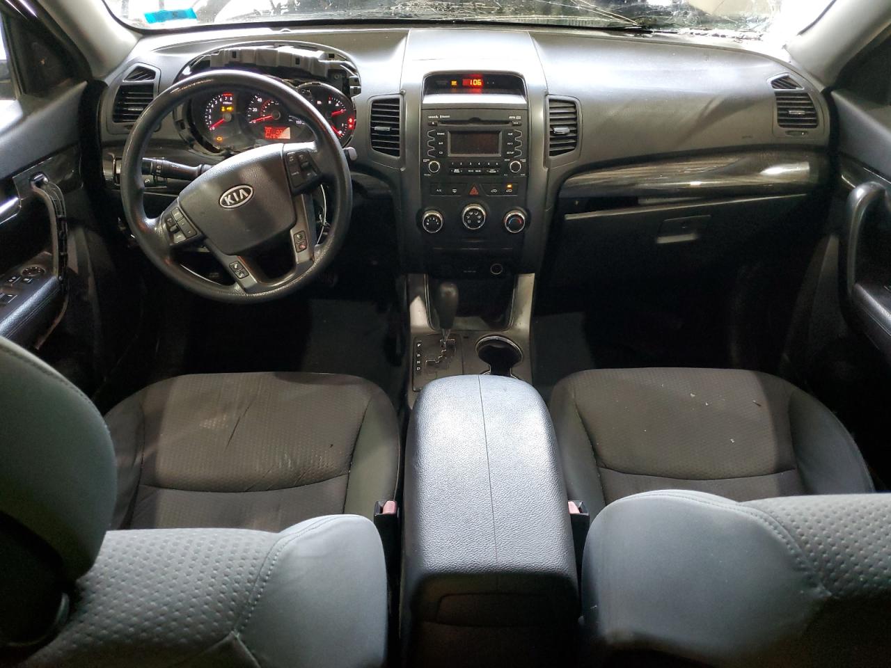 2012 Kia Sorento Base VIN: 5XYKTDA28CG279591 Lot: 84230325