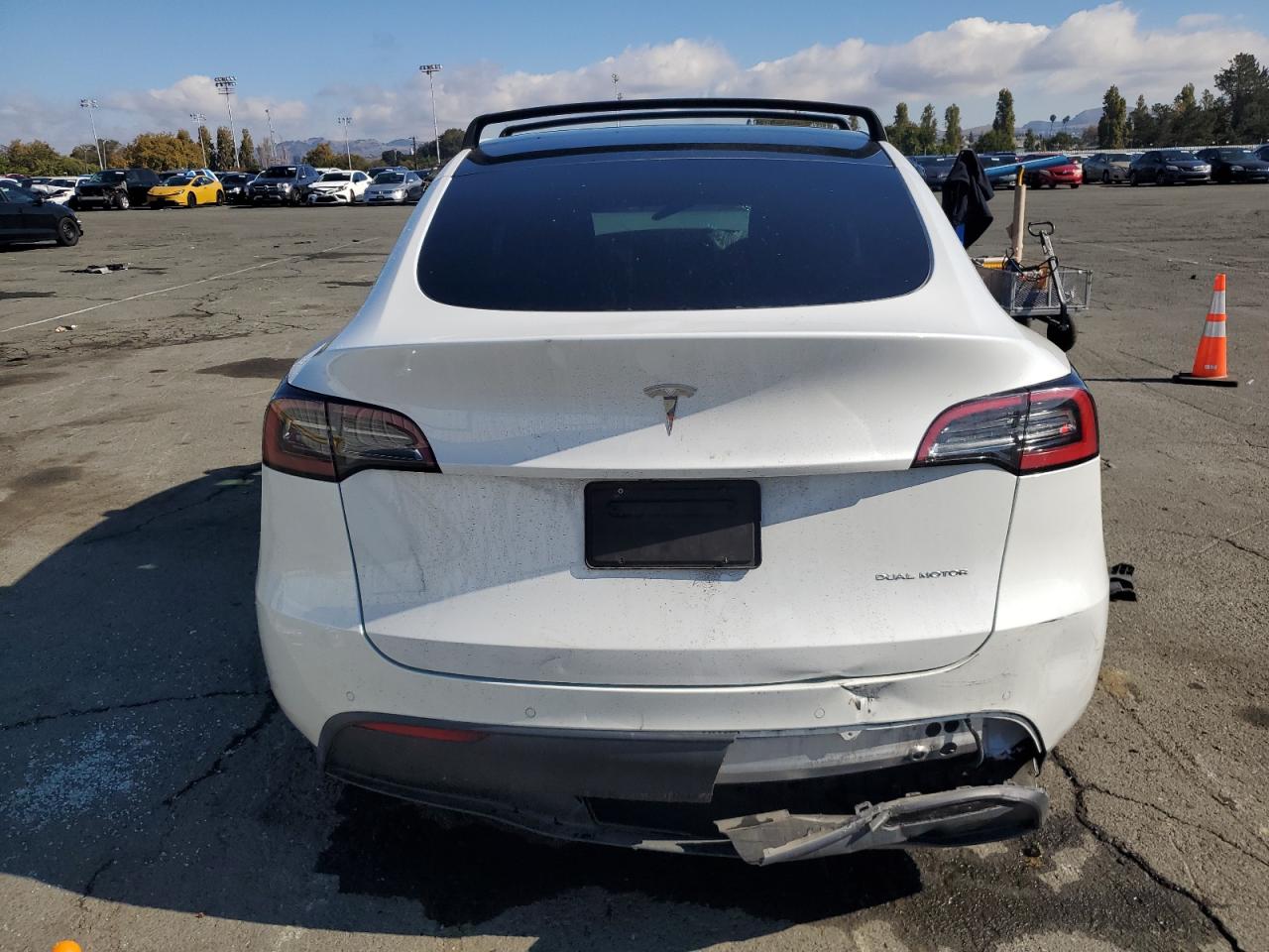 2022 Tesla Model Y VIN: 7SAYGDEE5NF438955 Lot: 82474405