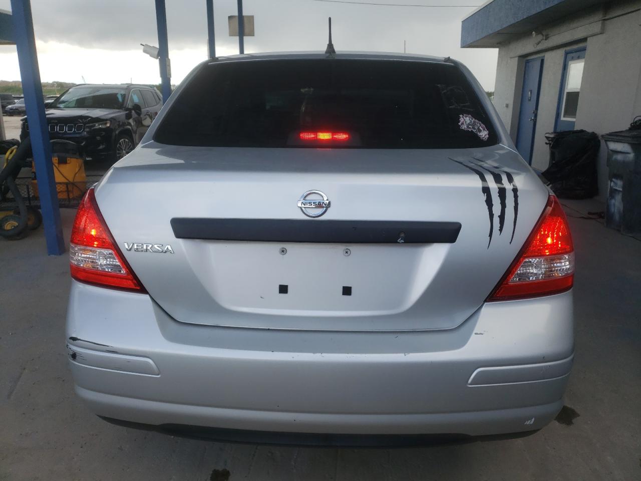 2011 Nissan Versa S VIN: 3N1CC1AP2BL382319 Lot: 85595825