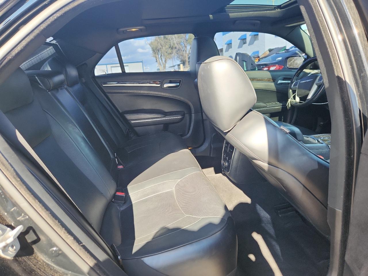 2014 Chrysler 300C VIN: 2C3CCAET9EH382825 Lot: 82711195