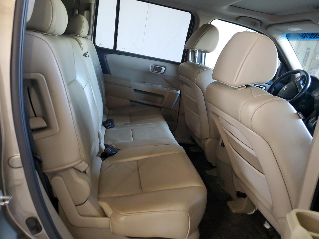 2011 Honda Pilot Exln VIN: 5FNYF4H78BB025906 Lot: 84996215