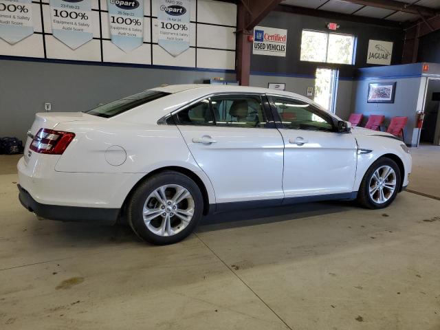 Sedans FORD TAURUS 2013 Biały